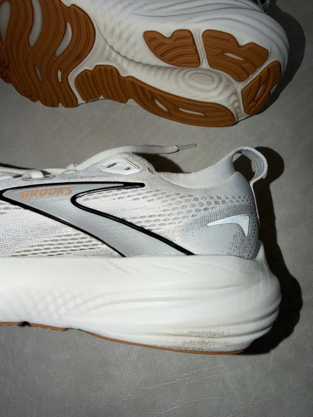 Brooks Women’s Glycerin 22 Running Shoes - Picture 7 of 11